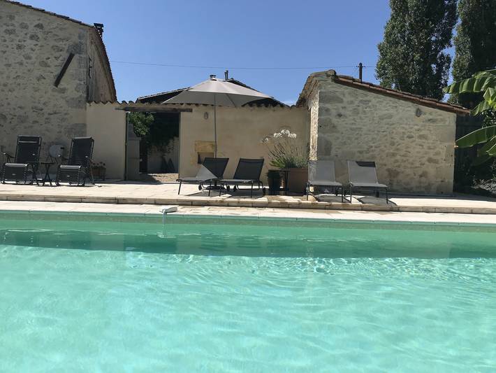 Gîte pour 18 personnes, avec piscine à Saint-Martin-de-Gurson
