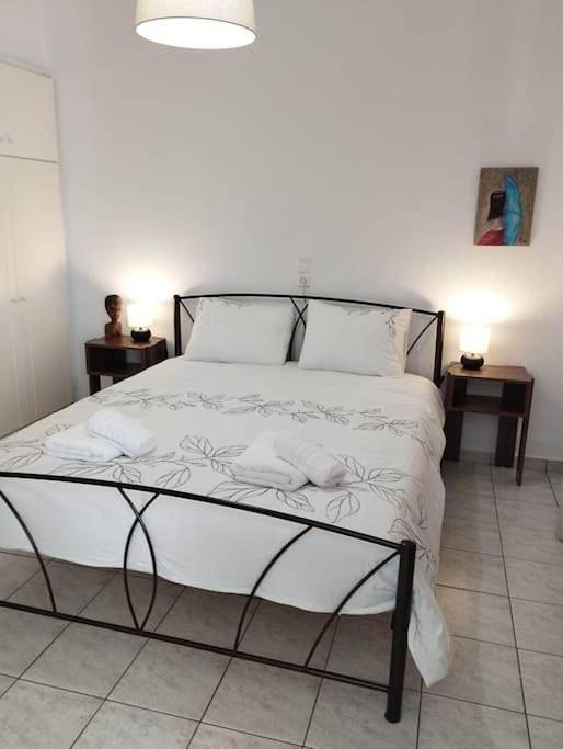 Gîte pour 3 personnes, avec terrasse et jardin à Arta