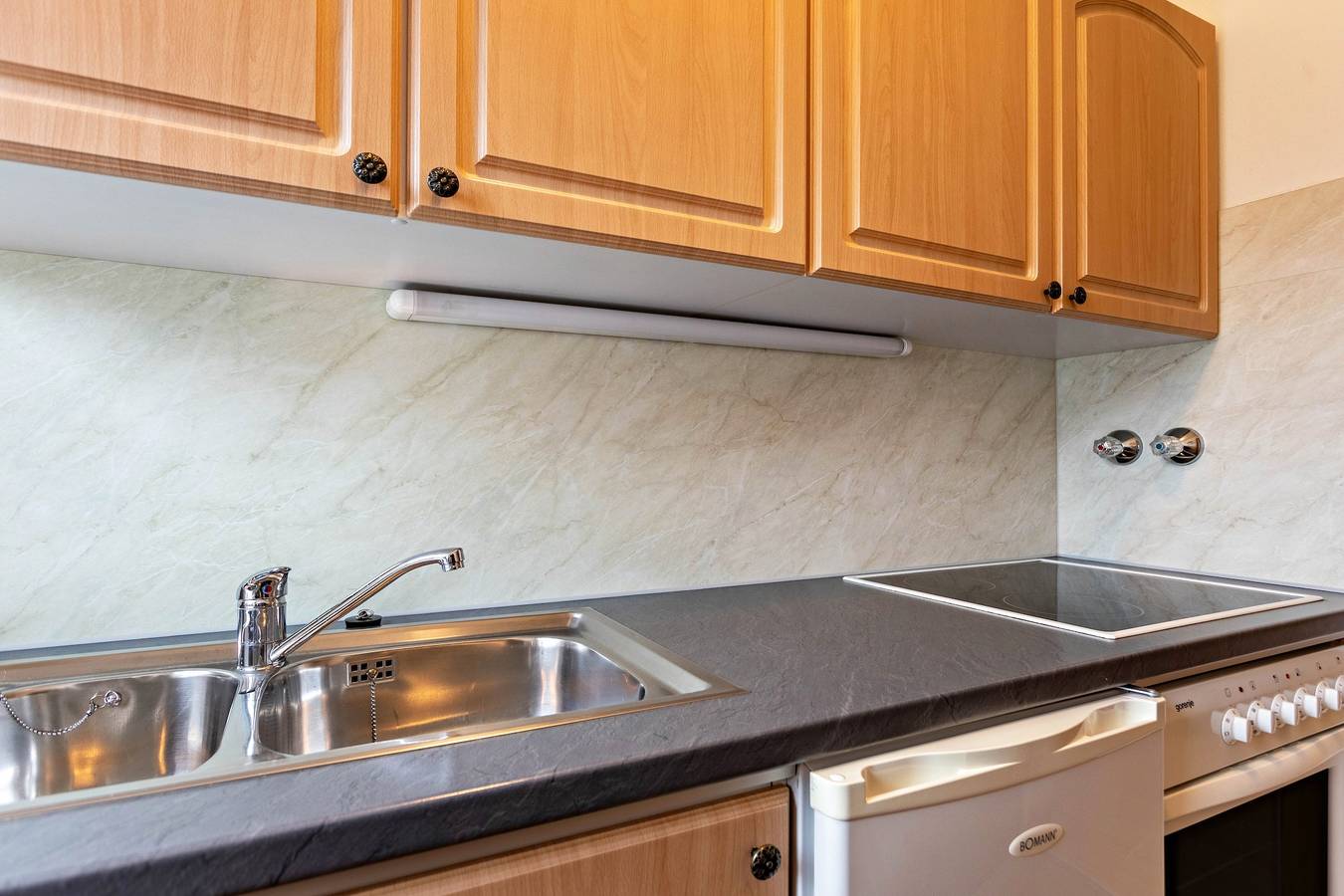 Ganze Wohnung, Ferienwohnung "Apartment - Erdgeschoss" mit Bergblick, Privater Terrasse und Wlan in Schönau am Königssee, Berchtesgadener Alpen