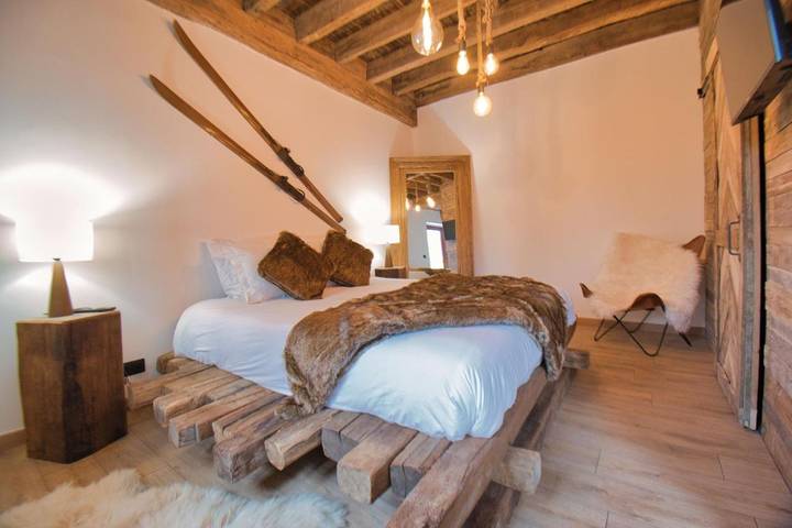Location de vacances pour 2 personnes, avec Terrasse ainsi que Jardin et Vue dans Broué
