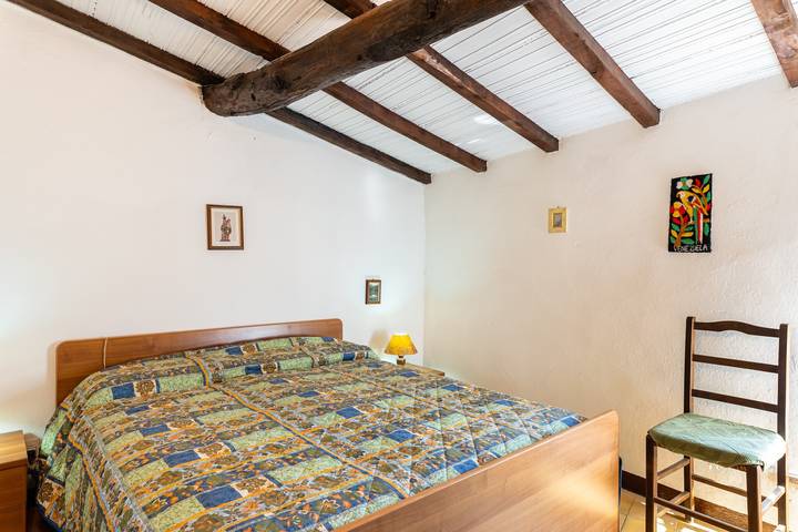 Entire apartment, Apartment 'La Casa Di Anita' with with a view from a large panoramic terrace over the mountains in Gallicano, Garfagnana