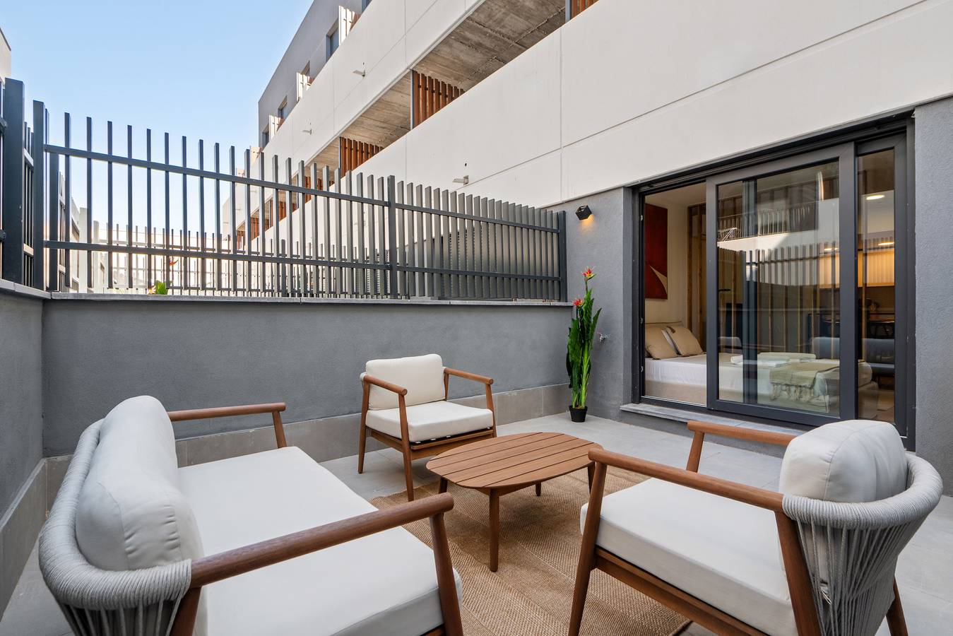 Entire apartment,  Exclusivo apartamento con terraza privada, piscina, gimnasio y coworking in San Sebastián de los Reyes, Madrid Province
