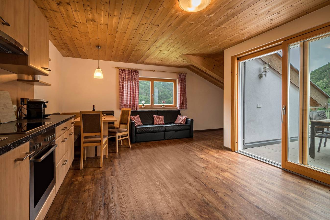 Ganze Wohnung, Ferienwohnung "Toni Verena" mit Bergblick, gemeinsamer Sauna & Garten in Schrambach, Feldthurns