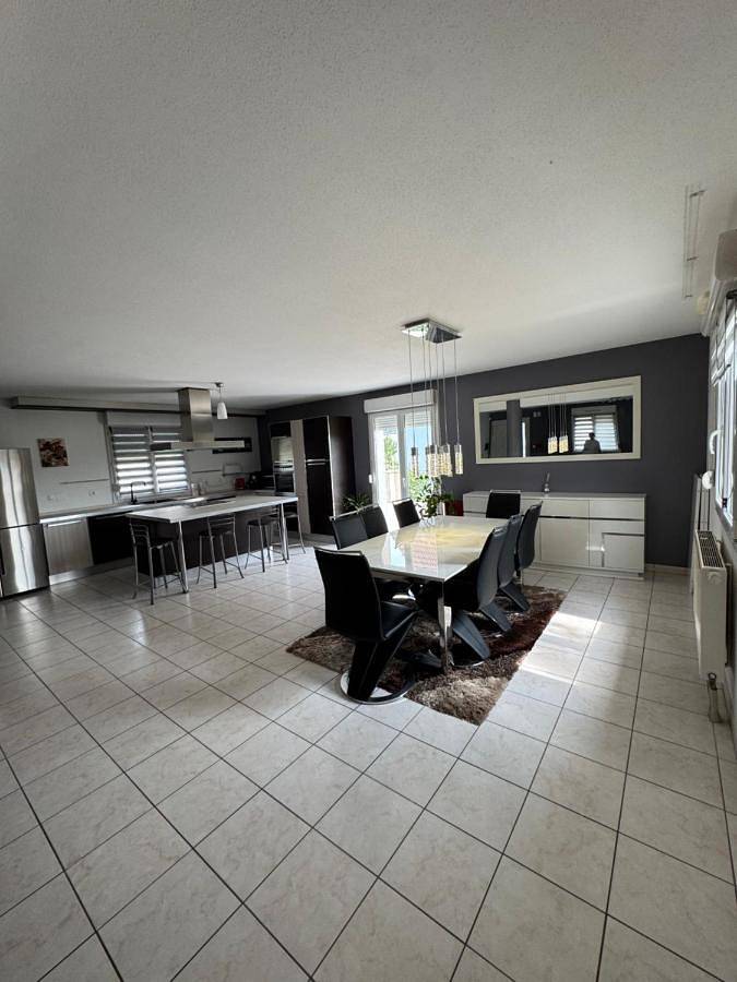 Gîte pour 9 personnes, avec terrasse, animaux acceptés à Staffelfelden