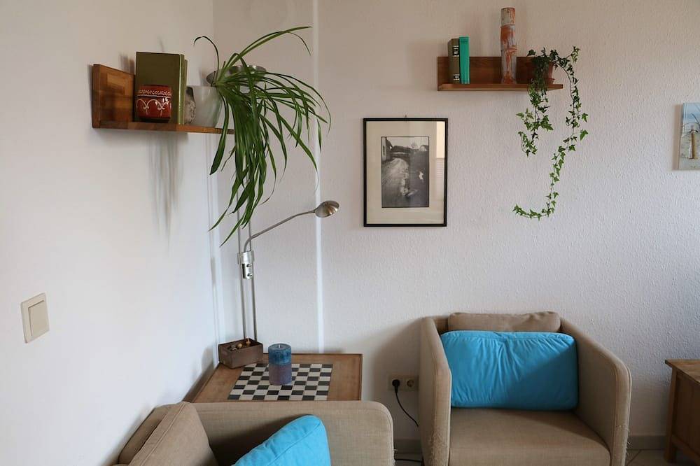 Ganze Wohnung, Gemütliche Ferienwohnung mit Sonnenterrasse & kostenfreiem Wlan in Tauberbischofsheim, Taubertal