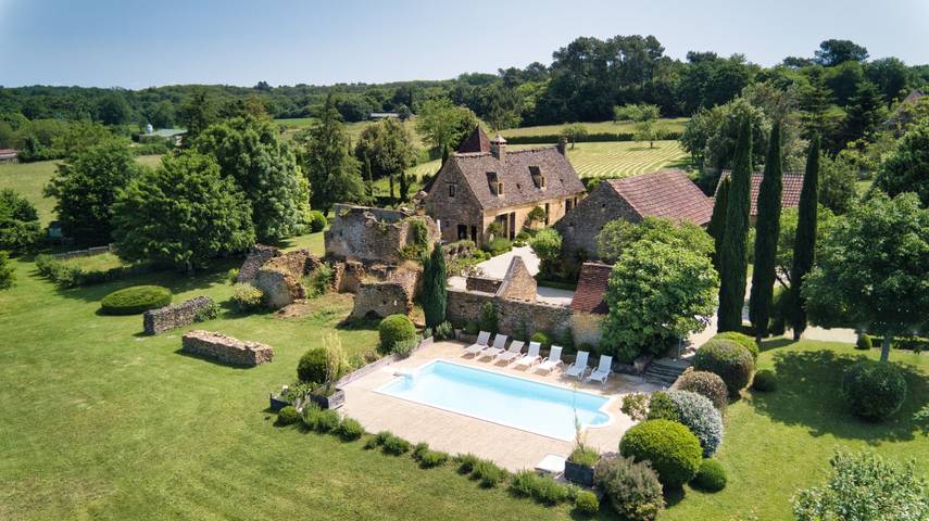 Gîte pour 12 personnes, avec piscine