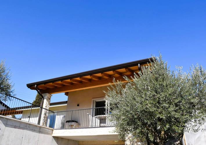 Appartamento per 3 persone, con giardino a Caprino Veronese