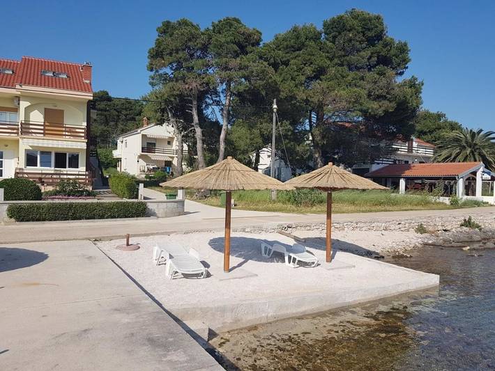 Ferienwohnung für 3 Personen, mit Balkon und Terrasse sowie Garten und Ausblick