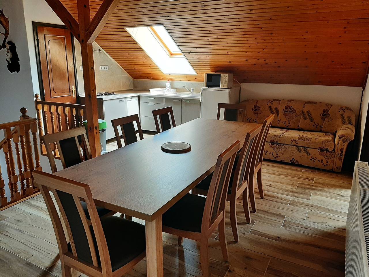 Ganze Ferienwohnung, 11 féröhelyes apartman in Balatonlelle, Plattensee Südufer
