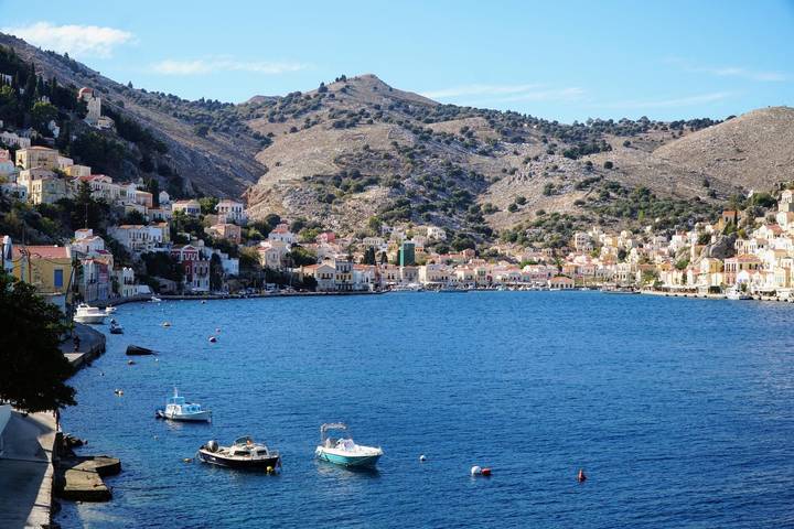 Location de vacances pour 4 personnes, avec vue sur l’océan et balcon dans Symi - 2