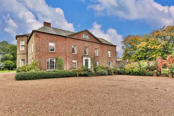 Villa for 16 People in North Lincolnshire, Yorkshire, Photo 1