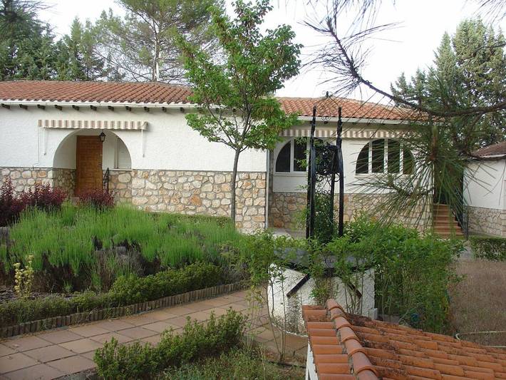 Casa rural para 10 personas, con Terraza además de Jardín y Piscina en Provincia de Guadalajara