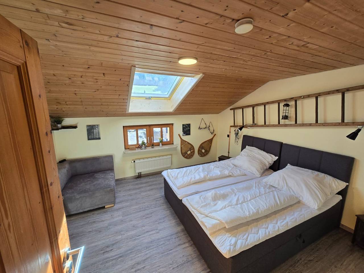 Entire apartment, Apartment "Weitsicht" with Mountain View, Private Terrace and Wi-Fi in Weiler-Simmerberg, Bavarian Swabia