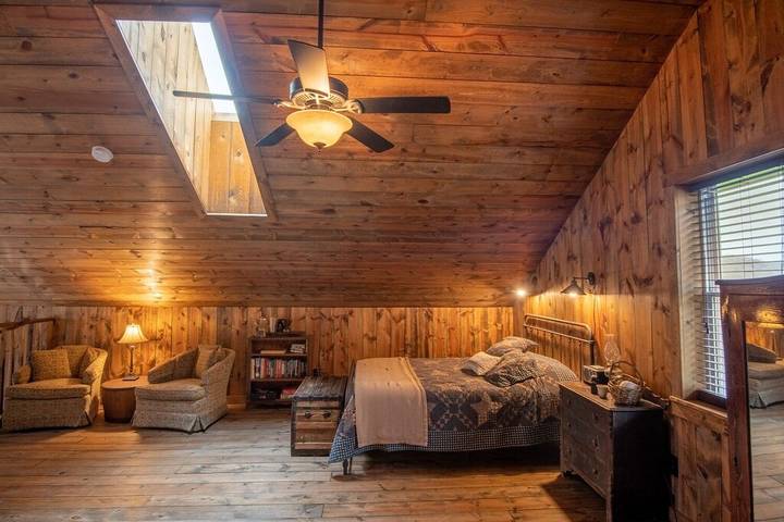 Log cabin for 6 people, with balcony and garden in Wisconsin