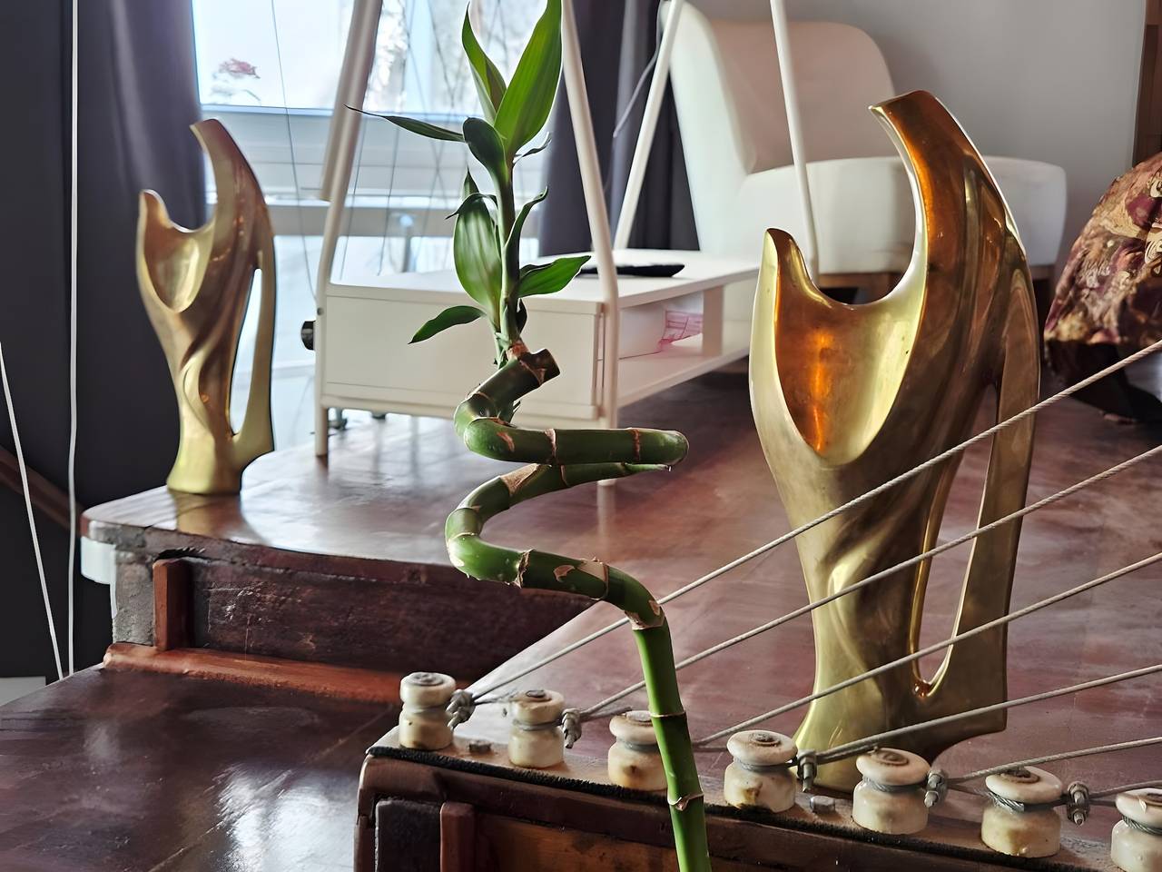 Apartamento entero, Apartamento 'Zentralclub Electra Generador' con vistas a la montaña, balcón y Wi-Fi in Belmonte de Miranda, Cordillera Cantábrica