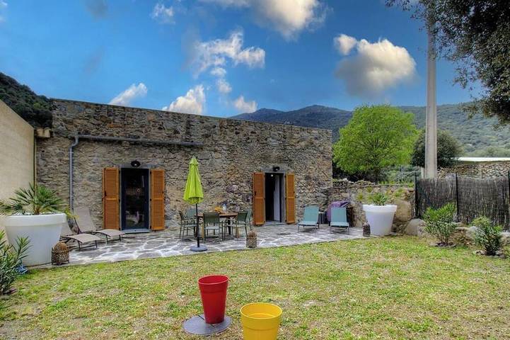 Location de vacances pour 4 personnes à Castifao