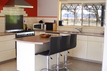 Holiday Home for 4 People in Trentham, Hepburn Shire, Photo 2