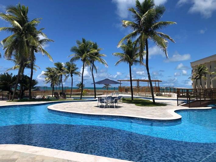Hôtel pour 4 personnes, avec vue et piscine ainsi que balcon et jardin - 1