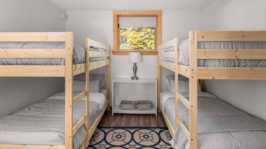 Vacation rental for 7 people, with balcony in Warren