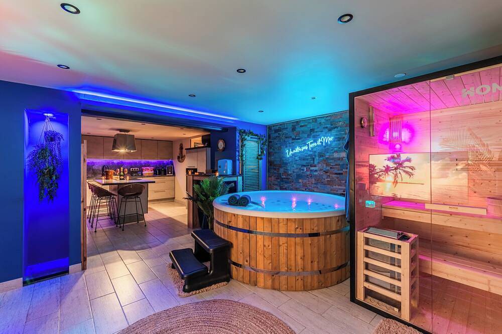 ⚜️ Romantic Spa Retreat with Jacuzzi & Sauna | Near Strasbourg - Wellness Luxury in Herrlisheim, Alsacia del Norte