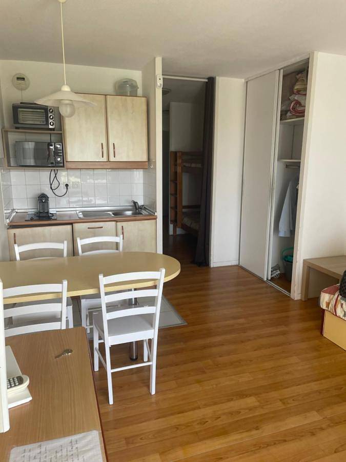 Gîte pour 4 personnes, avec piscine ainsi que jardin et vue dans Golf d'Ilbarritz - 3