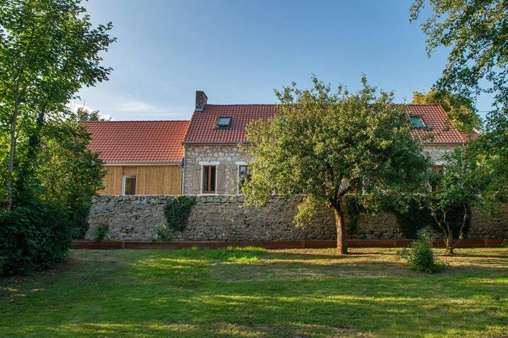 Location de vacances pour 7 personnes, avec jardin ainsi que sauna et jacuzzi, adapté aux familles dans Rinxent