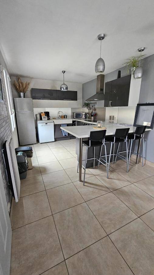 Location de vacances pour 8 personnes, avec piscine et terrasse à Laon - 3