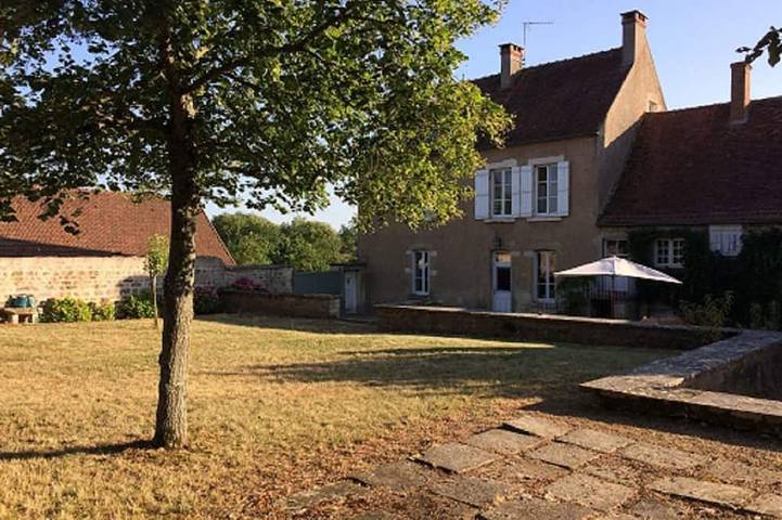 Location de vacances pour 12 personnes, avec jardin dans Toutry