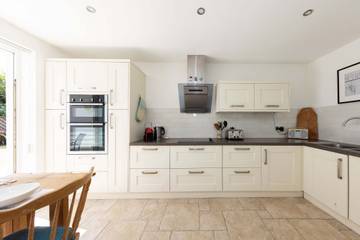 Holiday Home for 8 People in West Wittering, West Sussex, Photo 2