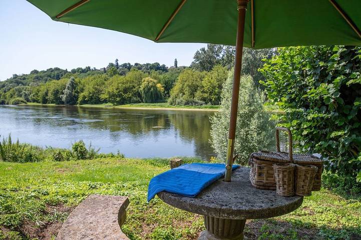 Location de vacances pour 2 personnes, avec jardin et jacuzzi, animaux acceptés à Saint-Seurin-de-Prats