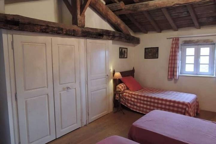 Location de vacances pour 6 personnes, avec jardin, animaux acceptés à Artonne - 2