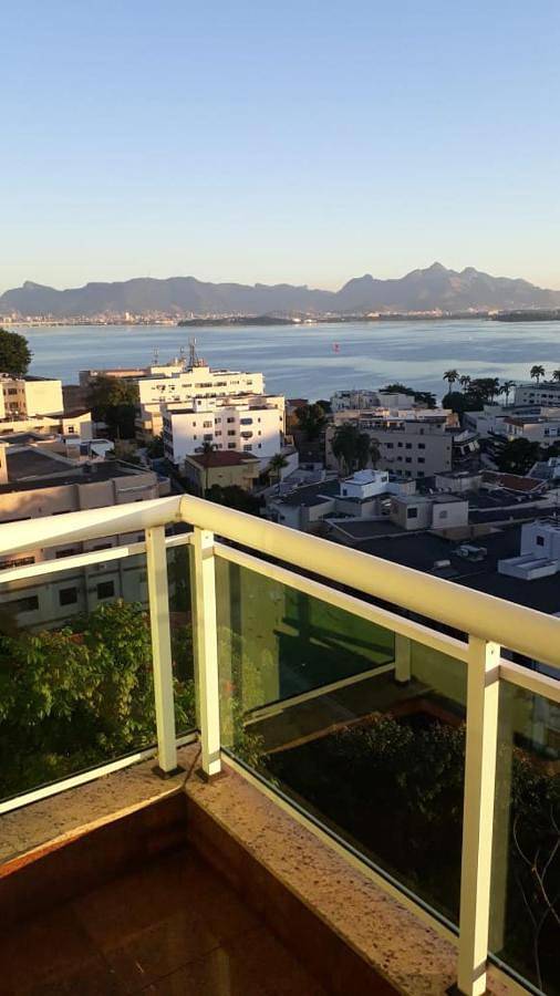 Casas e apartamentos de temporada para 12 pessoas, com vista e balcão, com animais de estimação em Ilha do Governador