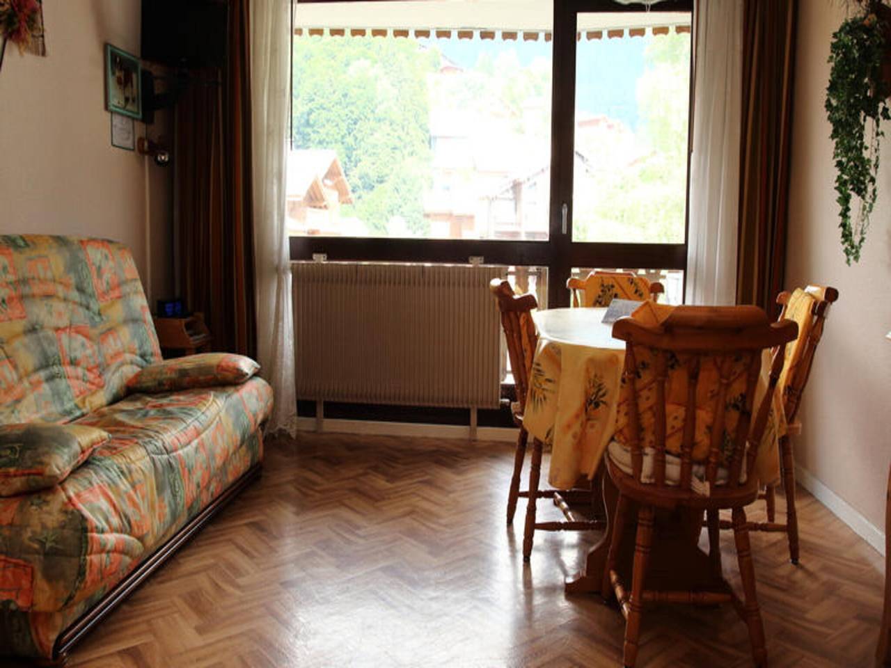 Ganze Wohnung, Apartment im Dorf mit Bergblick in Les Carroz, Arâches-la-Frasse