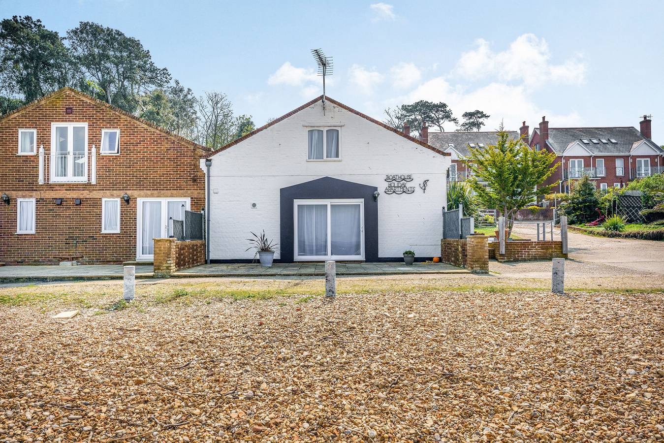 Entire apartment, North West Sea View No. 3 in Norton Green, Isle of Wight