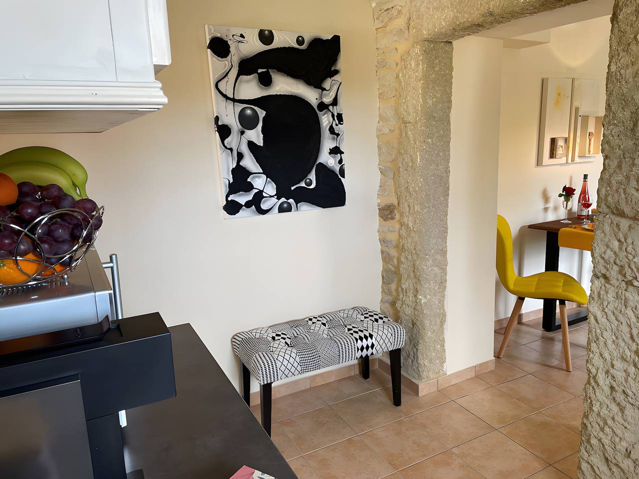 Appartement entier, Gîte jaune - Paradis de Provence in Le Pin, Région de Nîmes