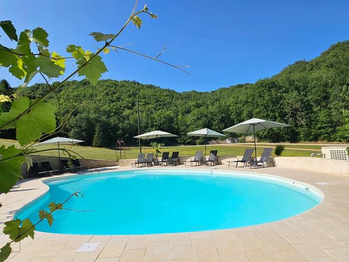 Casa de vacaciones para 4 personas, con piscina y jacuzzi además de sauna y jardín - 1