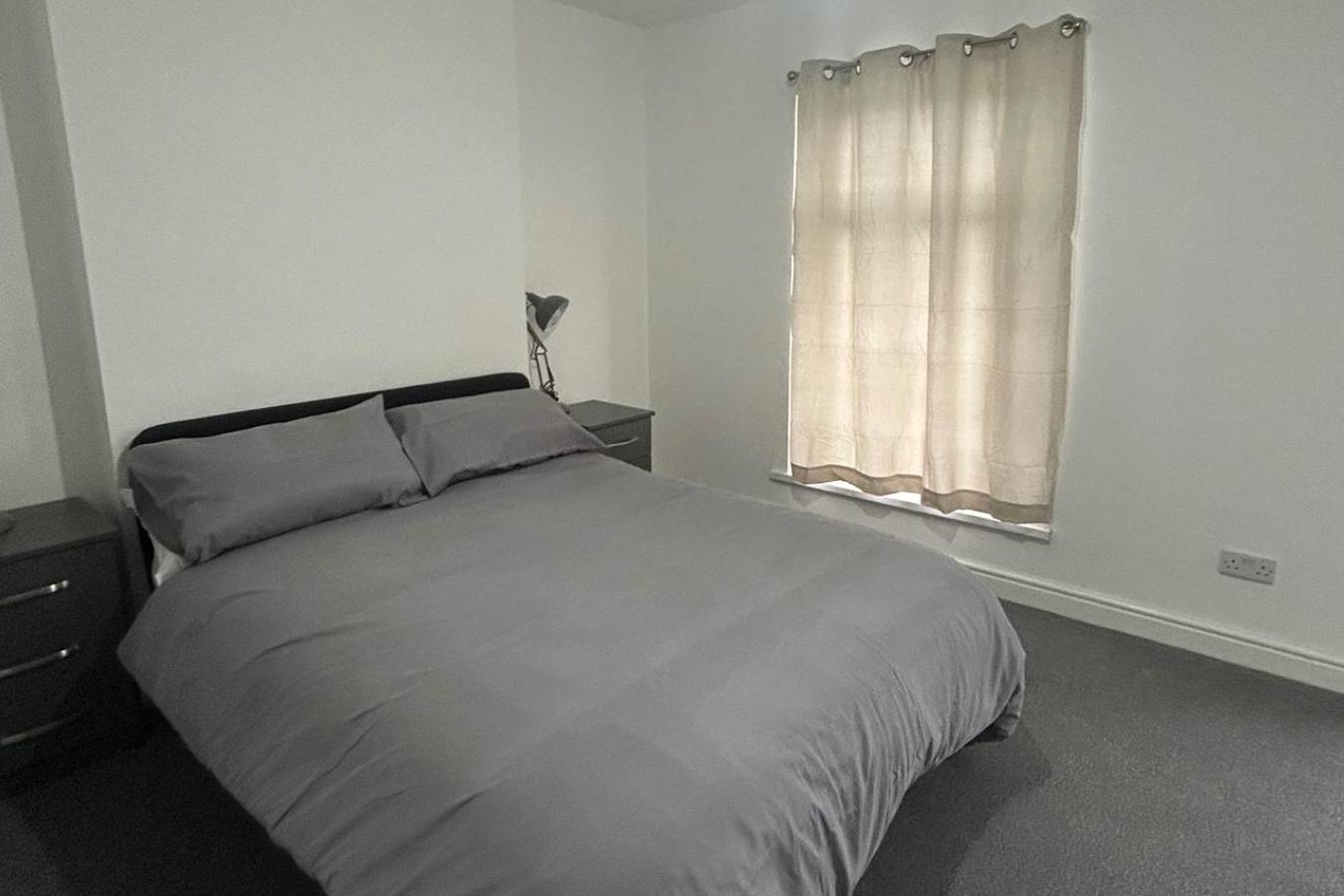 4 Bedroom House, Sleeps 7 - Pet Friendly & Wifi in Swansea, Région de Swansea