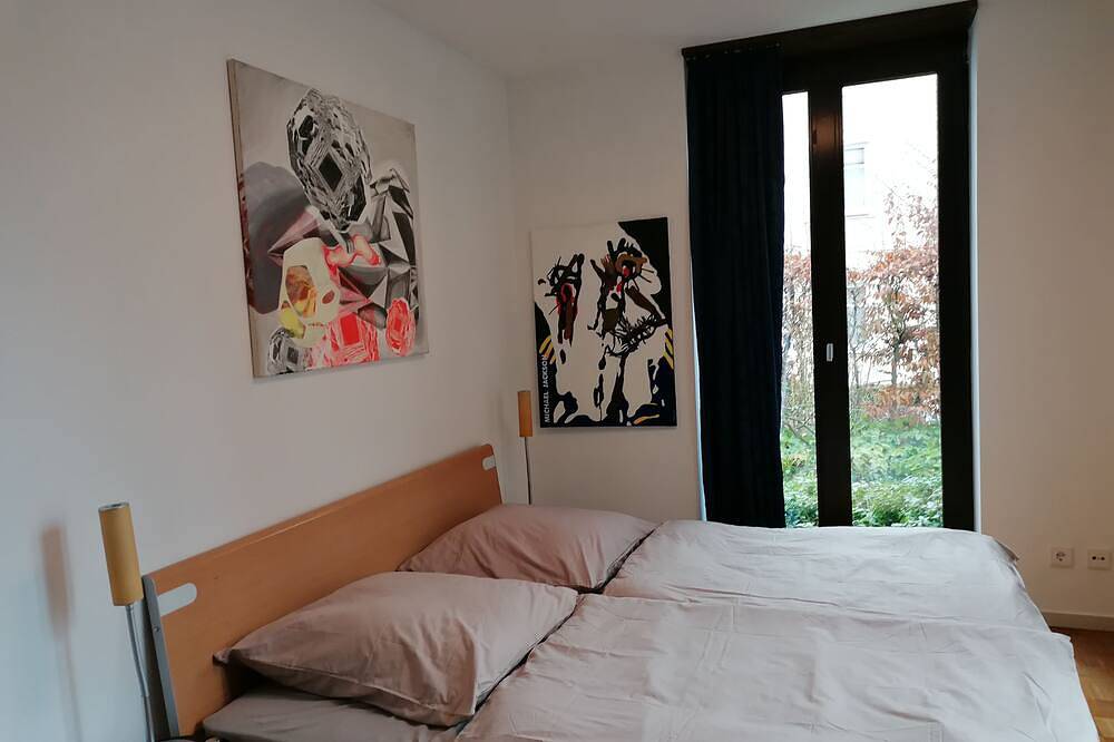 Ganze Wohnung, Exklusive Ferienwohnung in Architekten Villa - nähe Theater in Meiningen, Werratal