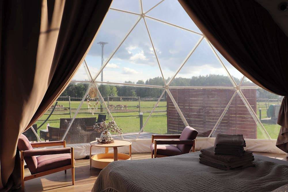 Boho Glamp - Private Hot Tub, Sauna & Alpacas in Grande Pologne
