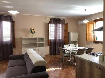 Gîte pour 8 personnes, avec balcon à Milo