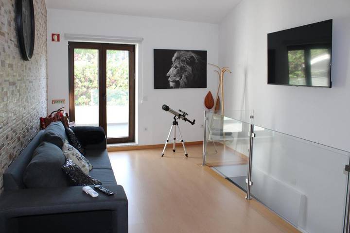 Gîte pour 9 personnes, avec Balcon et Terrasse dans Miranda do Corvo