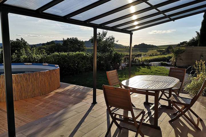 Gîte pour 4 personnes, avec jardin et terrasse à Cazideroque