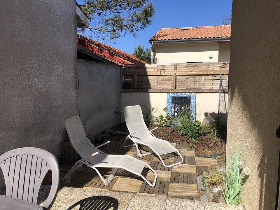 House in a little paradise, a stone's throw from the waves in Hourtin Plage, Hourtin