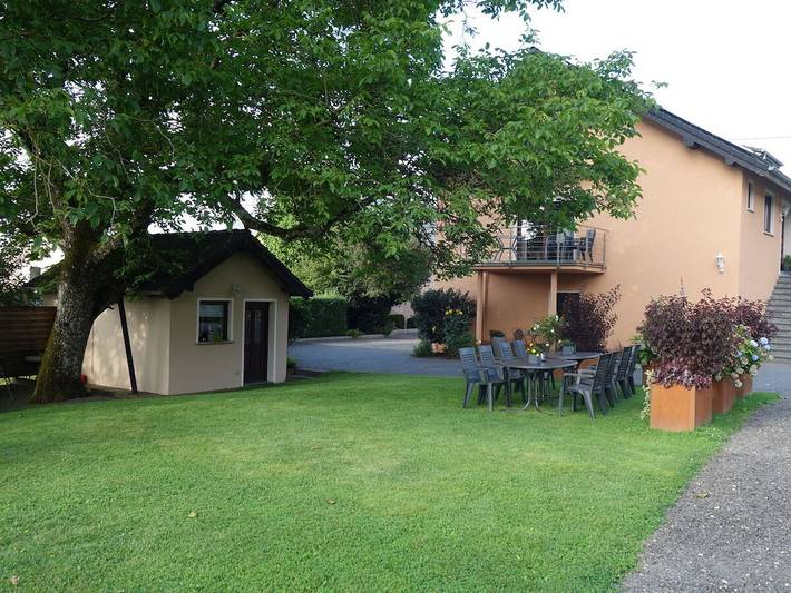 Ferienhaus für 10 Personen, mit Sauna und Terrasse in Nimshuscheid