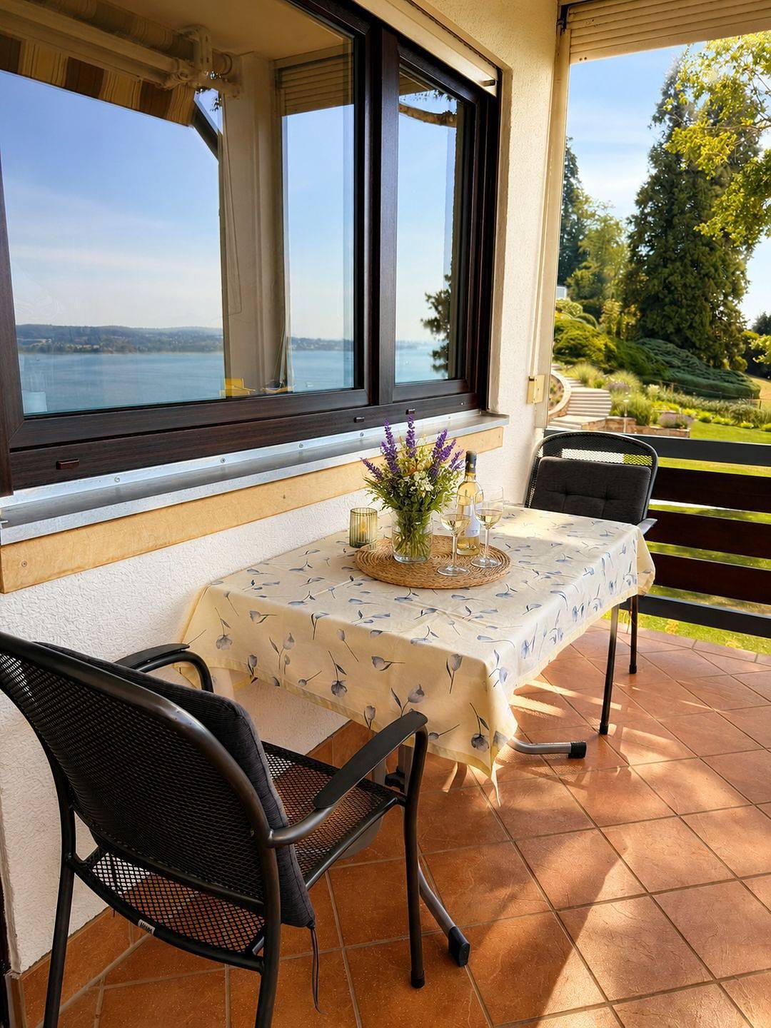 Ganze Wohnung, Fewo Seeblick Säntis – Apartment mit traumhafter Bodenseesicht in Überlingen in Überlingen, Region Bodensee-Oberschwaben