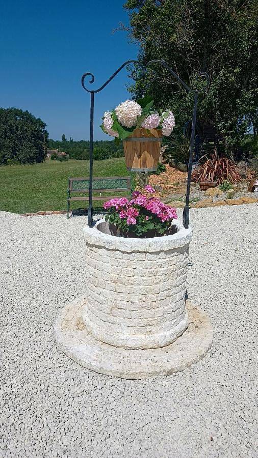 Location de vacances pour 2 personnes, avec jardin ainsi que terrasse et vue à Écommoy - 2