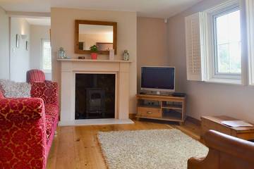 Log Cabin for 3 People in Bath, The Cotswolds, Photo 4