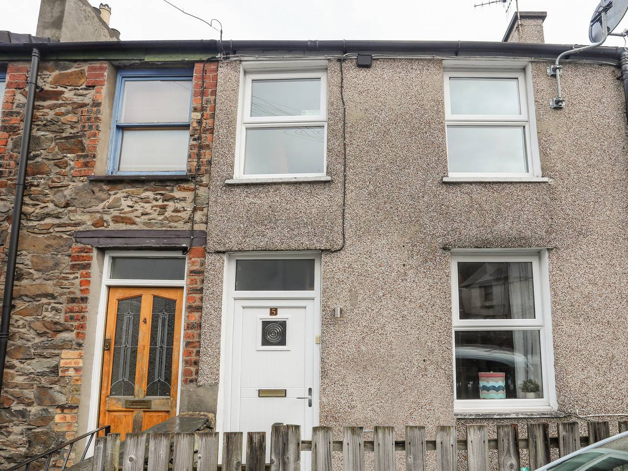 5 Thomas Street in Llanberis, Llyn Padarn