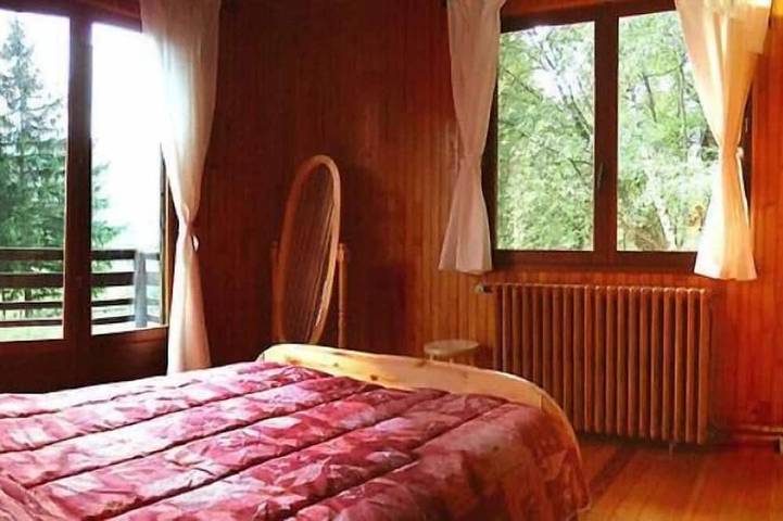 Chalet pour 8 personnes, avec balcon et jardin à Chambon-sur-Lac - 2