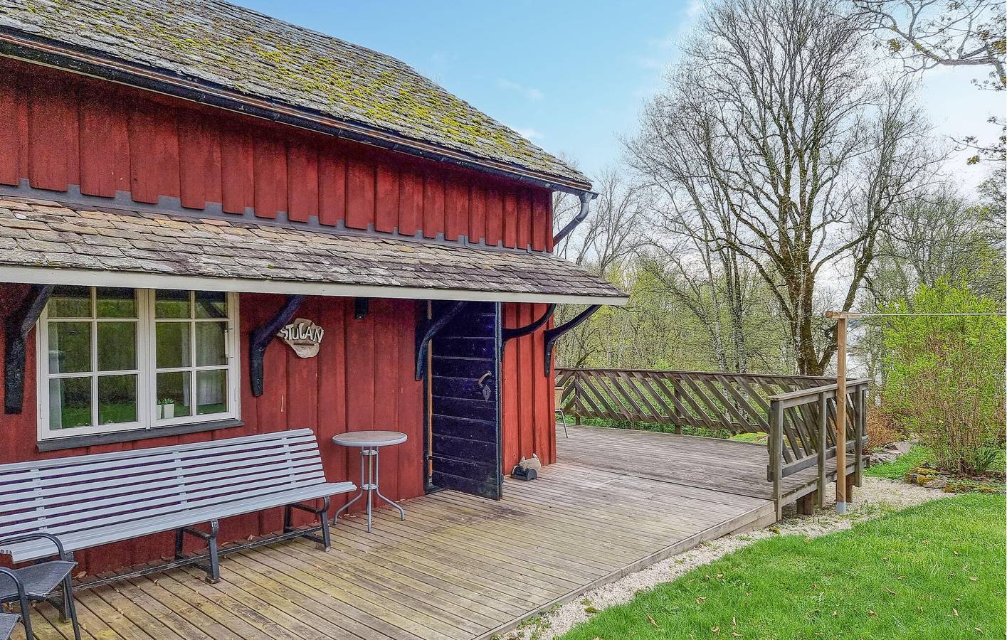 Hus för 4 Personer, med sjöutsikt samt terass och utsikt och trädgård